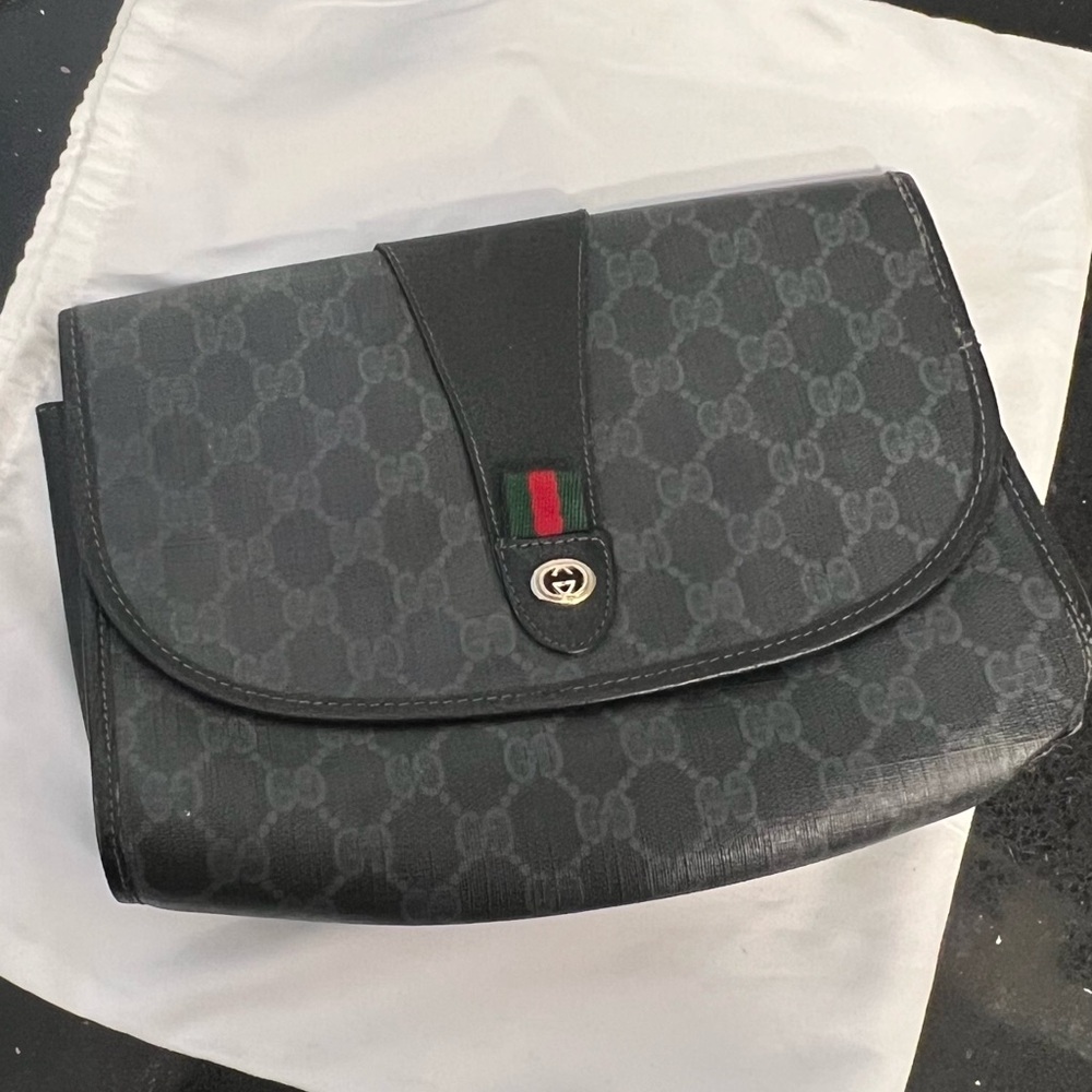 Gucci clutch